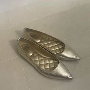 Michael Kors good flats